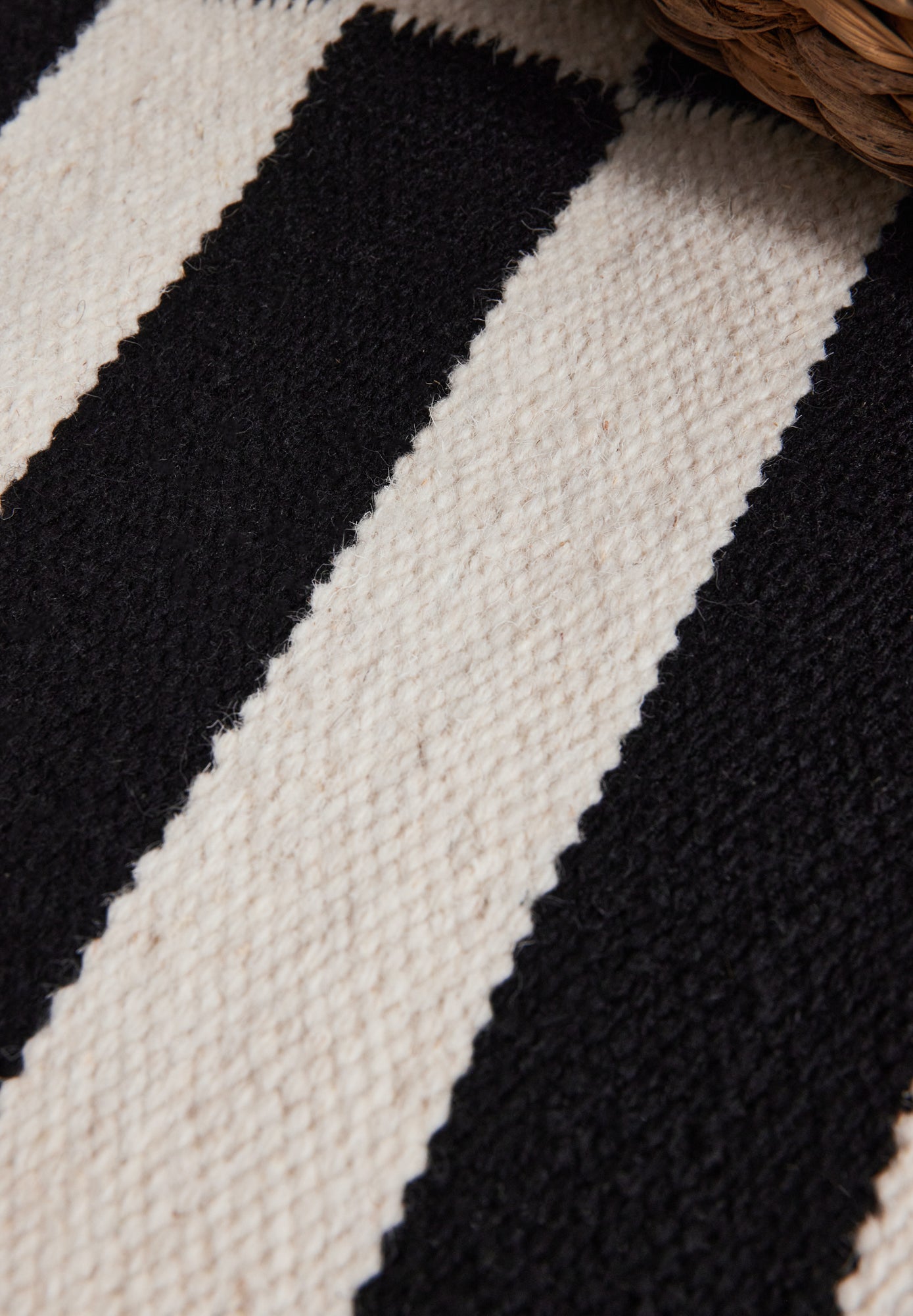 DONA ULLMATTA, SVART-NATURVIT 106207