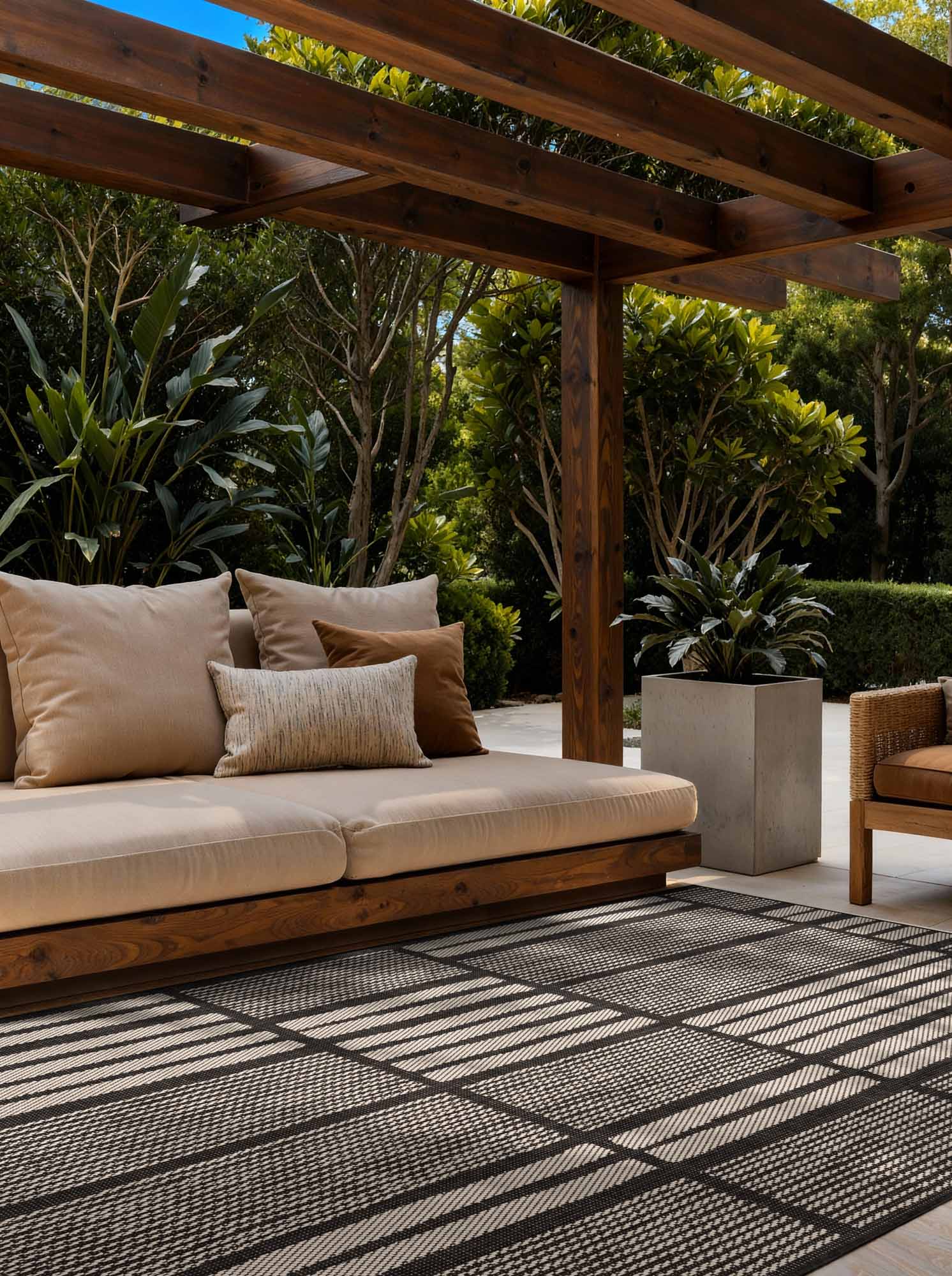 TED BAKER HARINGEY PLATTVÄVD MATTA, ALLINGTON SVARTVIT