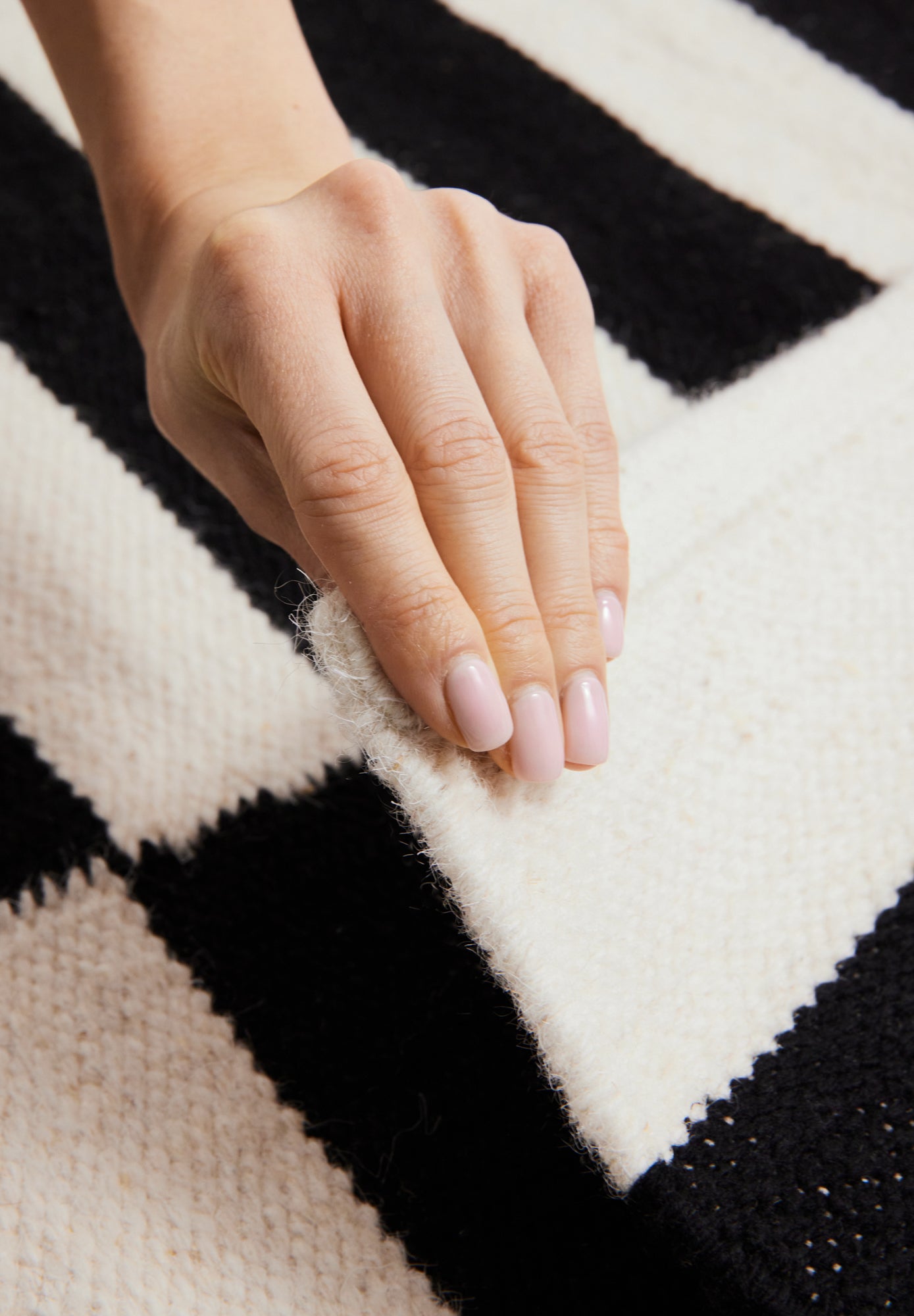 DONA ULLMATTA, SVART-NATURVIT 106207