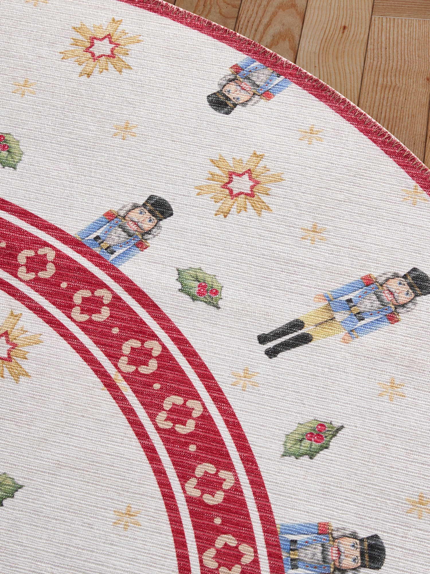 VILLEROY &amp; BOCH TOY'S DELIGHT LIMITED EDITION JULMATTA, NÖTKNÄPPARE CRÈME-RÖD