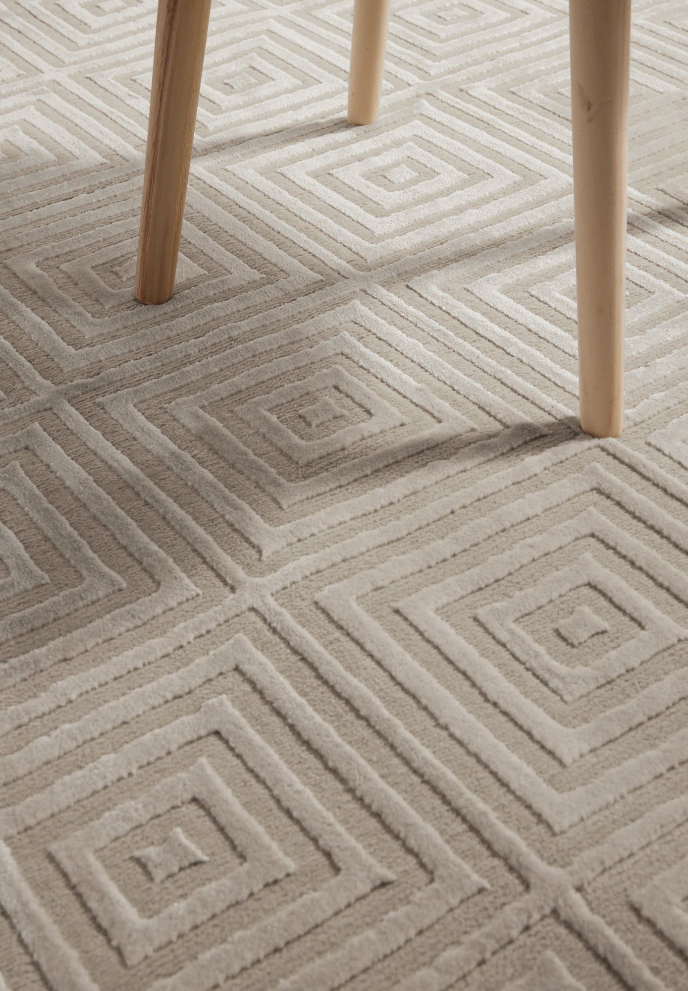 PEARLES MODERN MATTA, VIT-KRÄMFÄRGAD 106184