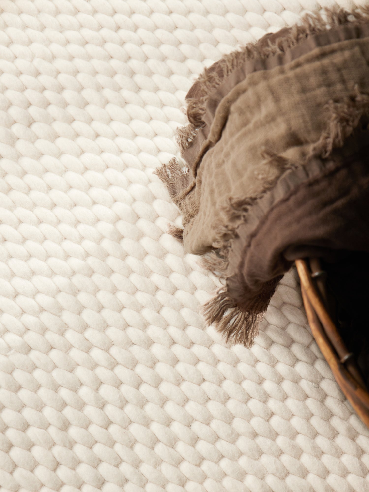 ELLE DECORATION LYON ULLMATTA, BÖNOR NATURKRÄM