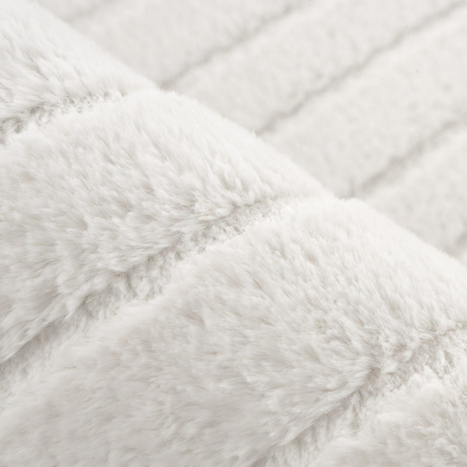 Vågig mjuk modern pälsmatta, 501 Elfenbensvit