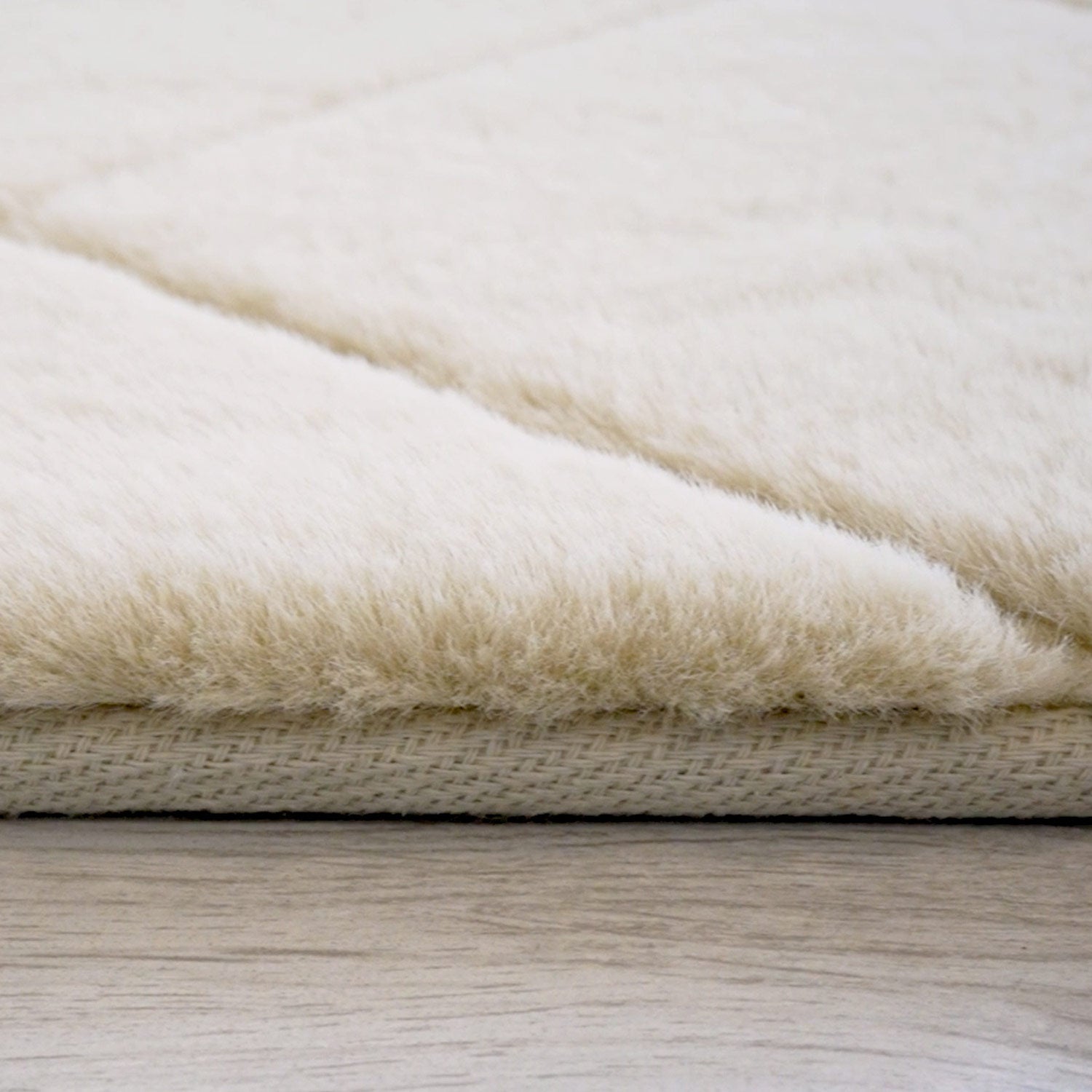 MJUK KVADRAT, 600 ELFENBEN 